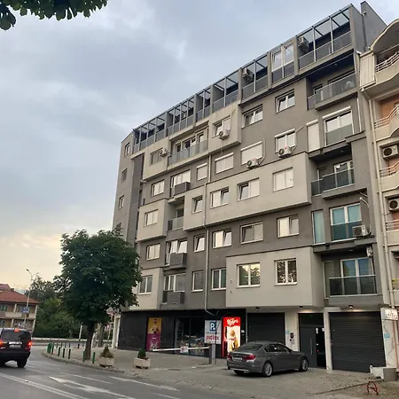 Lux In Heart Of Апартаменты